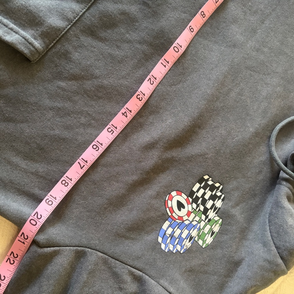 Feeling Lucky poker themed Gray Hoodie size M by Chemistry brand. Love the back! - Picture 7 of 8